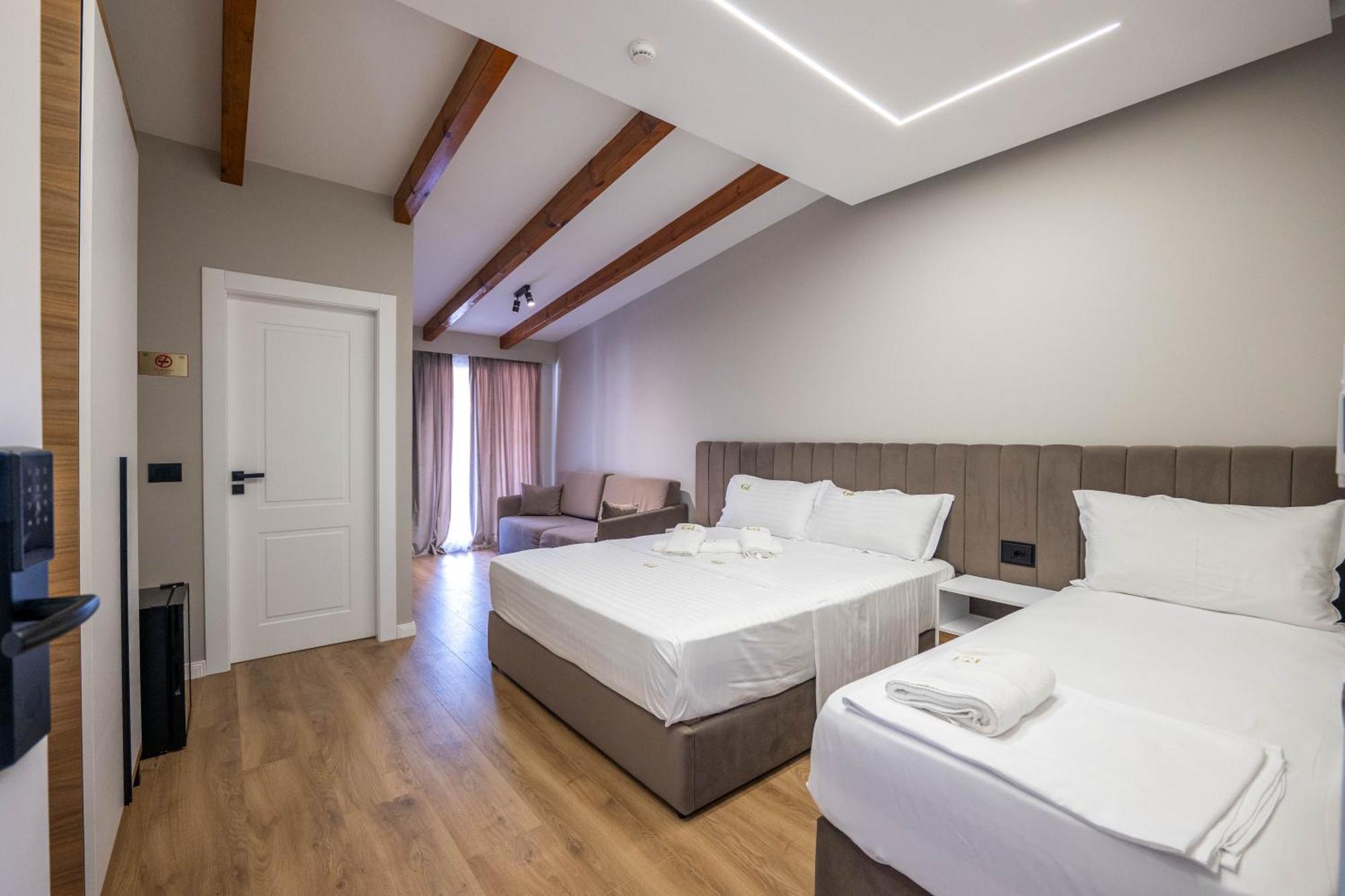 Golemi Lux Hotel Esterno foto