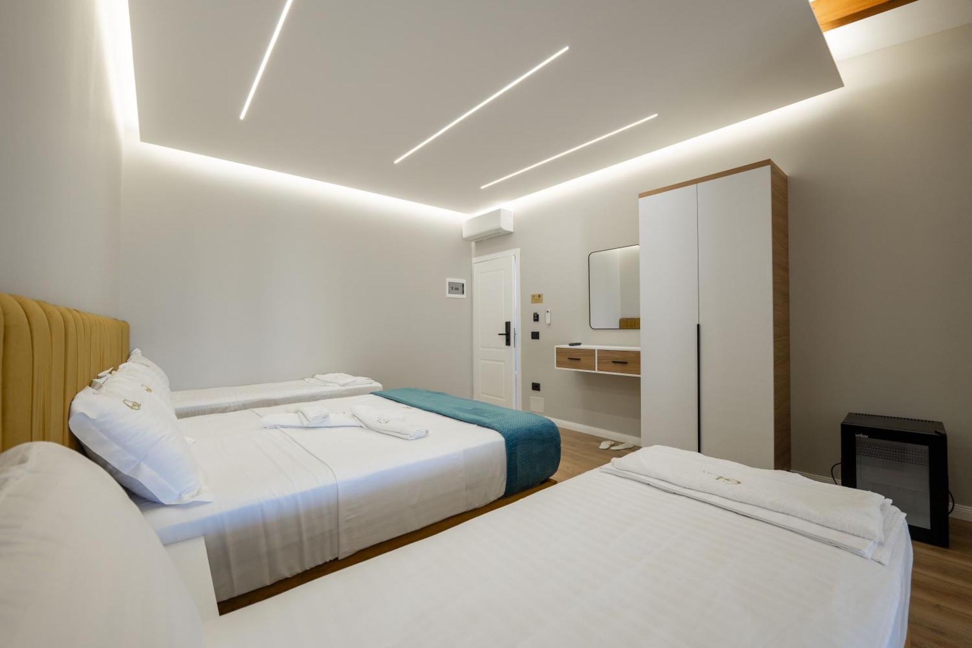 Golemi Lux Hotel Esterno foto